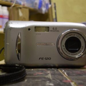 Bridge-Style Digital Camera - Studio Line